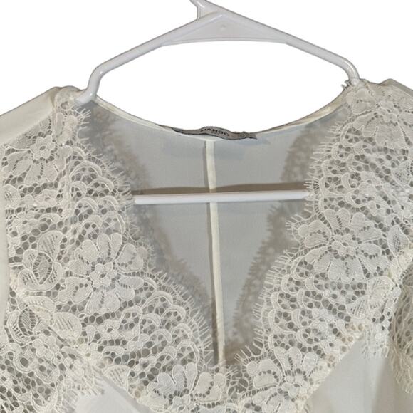 Mango White Lace Applique Flutter Short Sleeve V-Neck Blouse Women Sz 2 - Picture 5 of 8